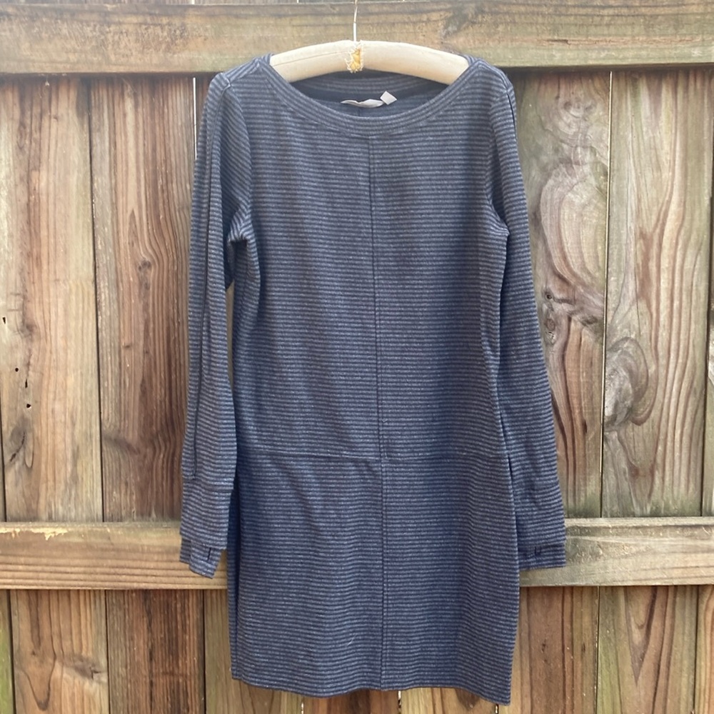 Athleta grey and black knit dress